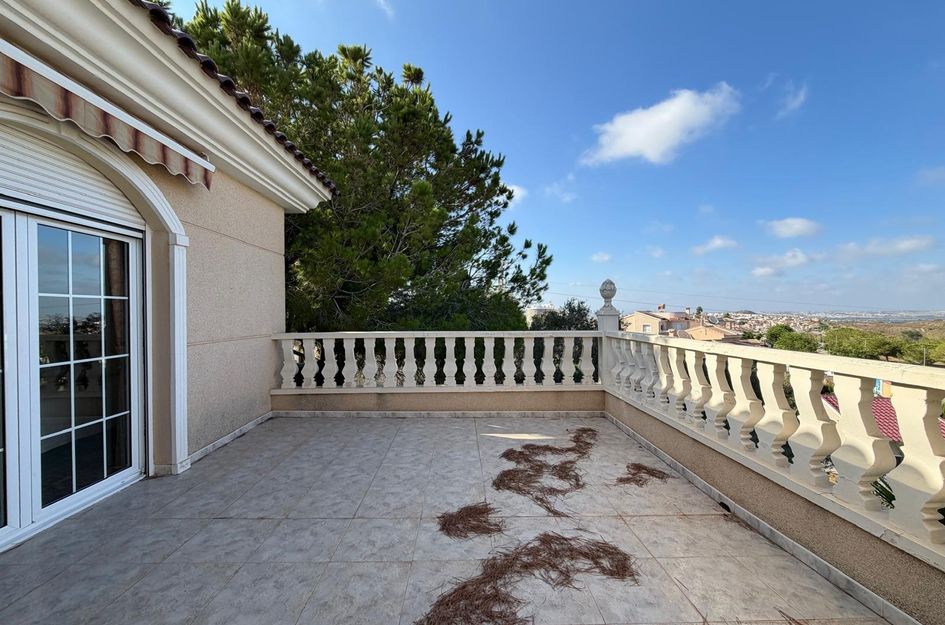 Villa in Quesada