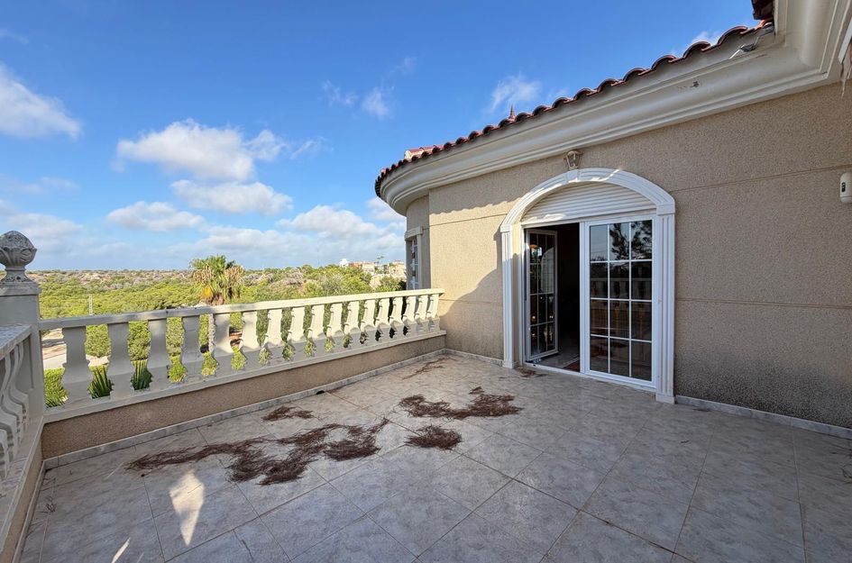 Villa in Quesada