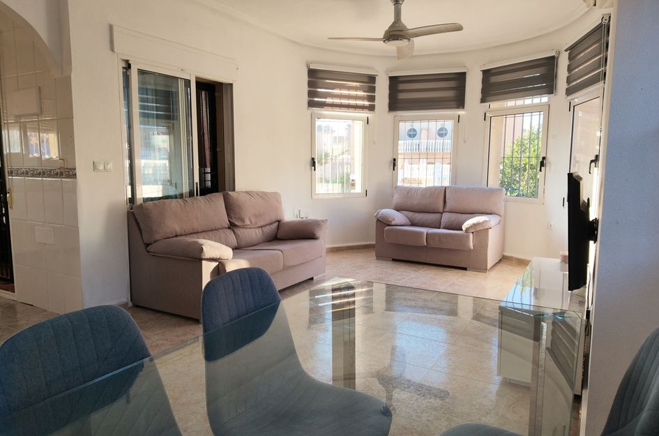 Villa in Res. Las Filipinas