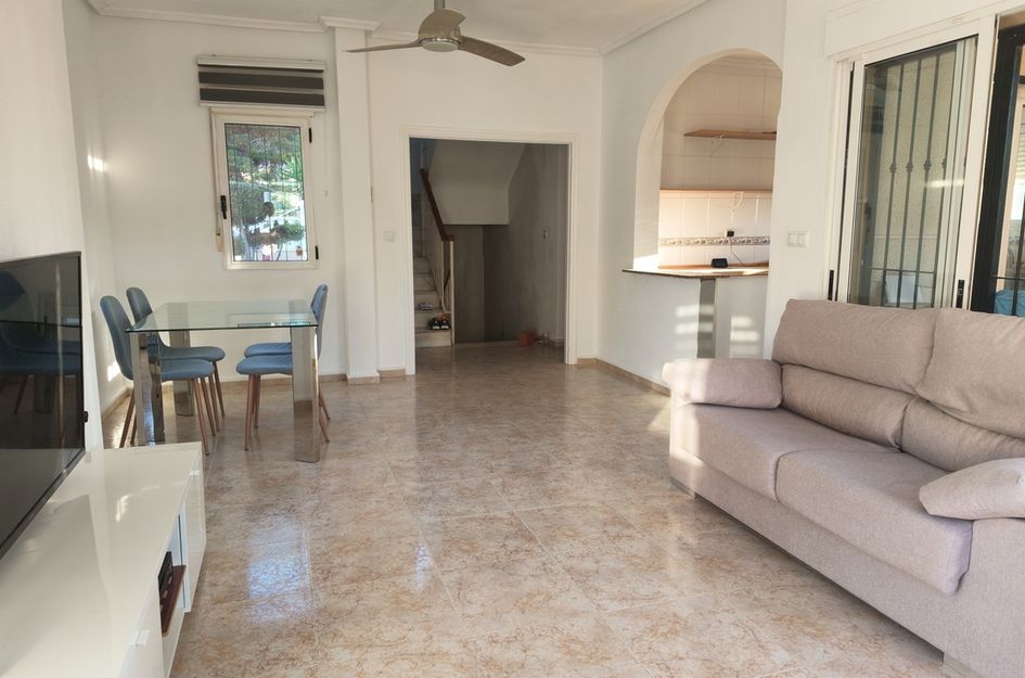Villa in Res. Las Filipinas