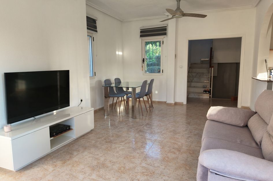 Villa in Res. Las Filipinas