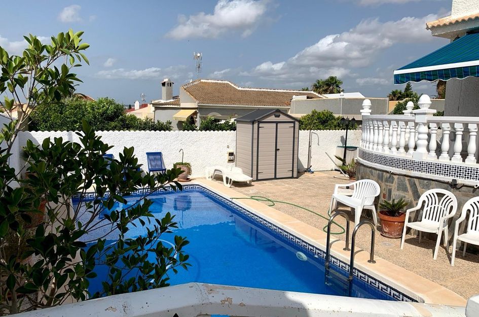 Halfvrijstaand in Torrevieja