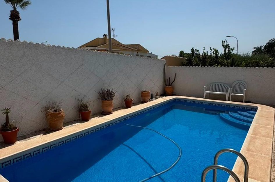 Halfvrijstaand in Torrevieja