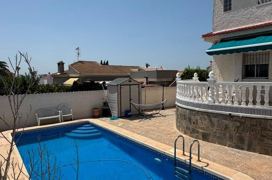 Halfvrijstaand in Torrevieja
