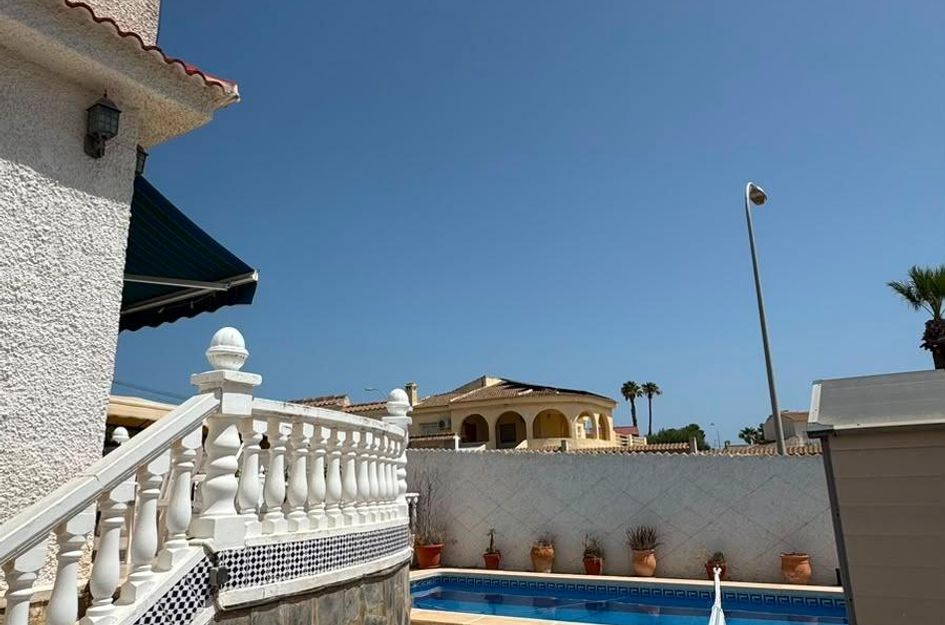 Halfvrijstaand in Torrevieja