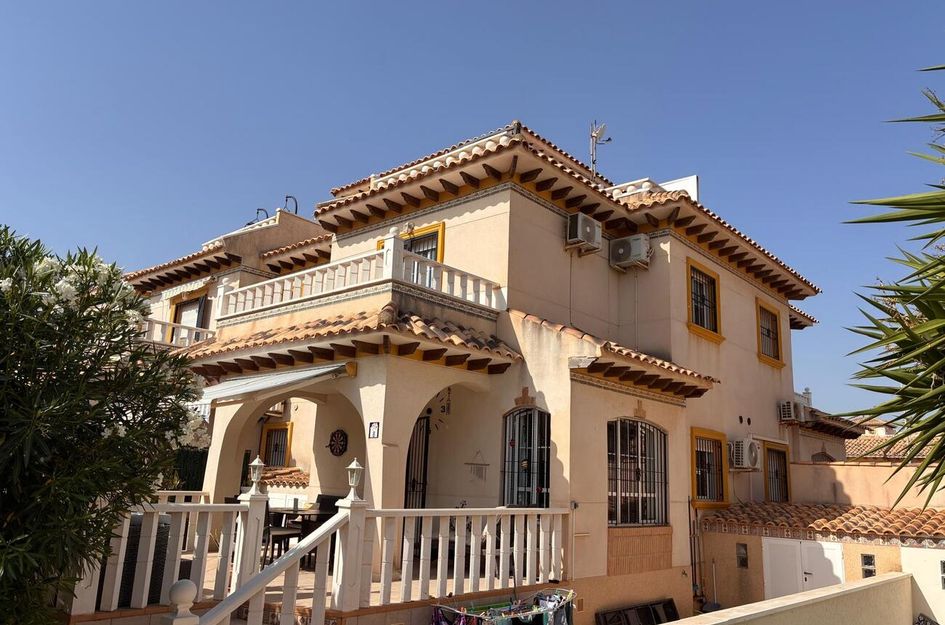 Villa in Monte Zenia