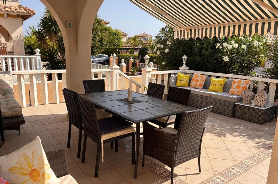Villa in Monte Zenia