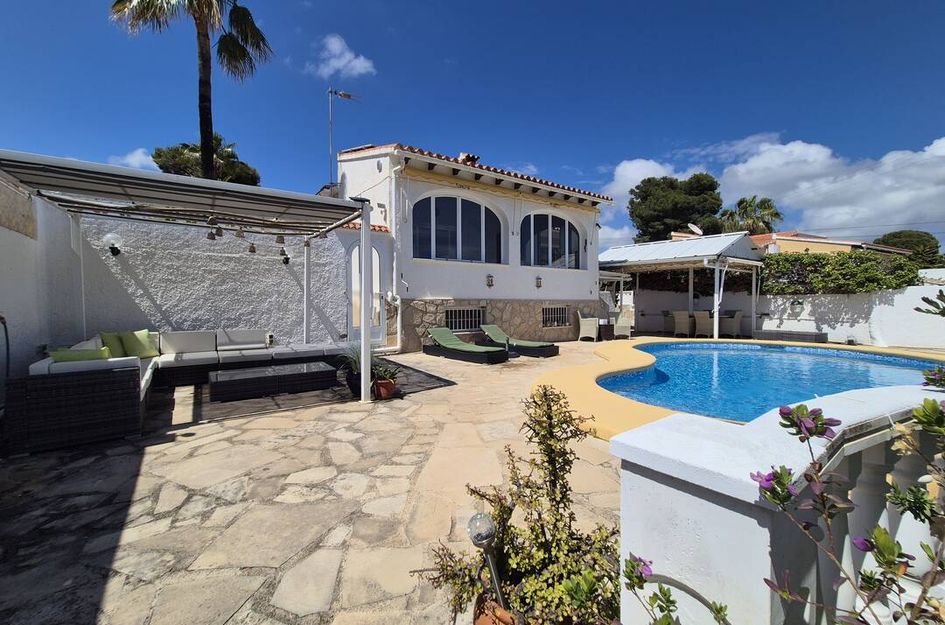 Villa in Moravit