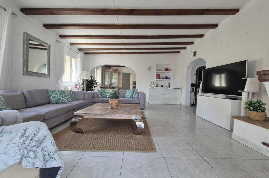 Villa in Moravit