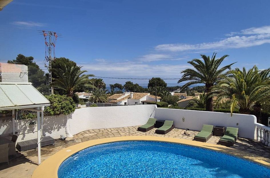 Villa in Moravit