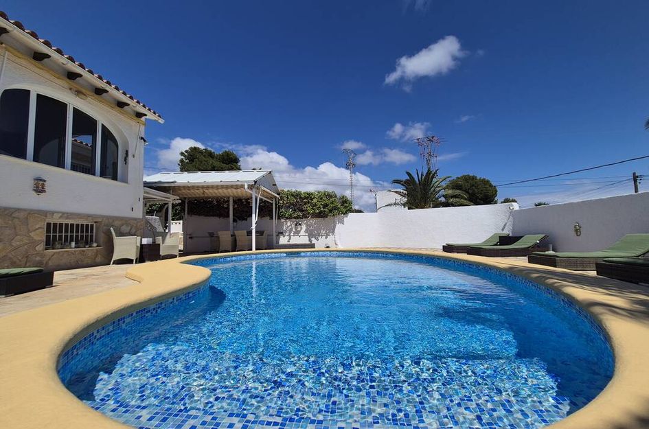 Villa in Moravit
