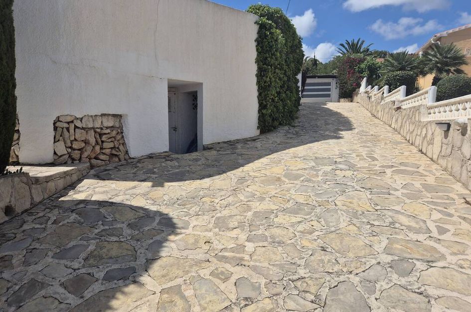 Villa in Moravit