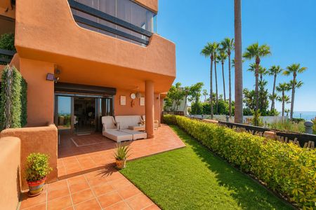 Appartement in Urbanización Puerto de Estepona