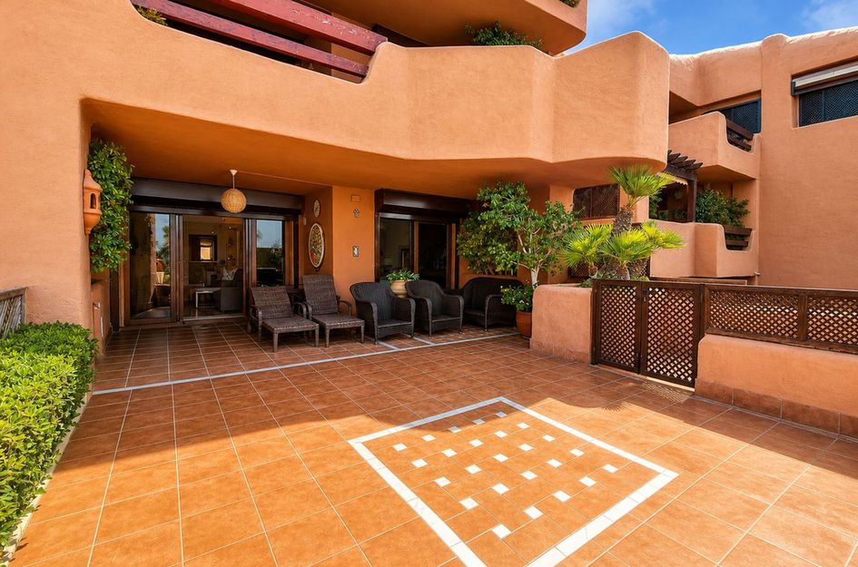 Appartement in Urbanización Puerto de Estepona