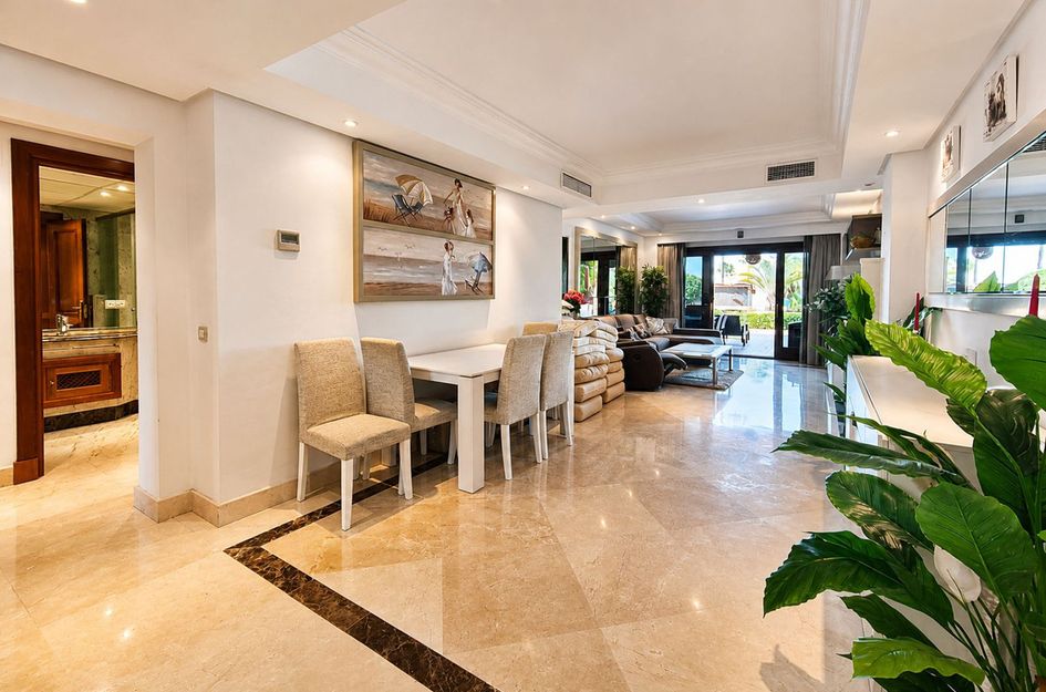 Appartement in Urbanización Puerto de Estepona