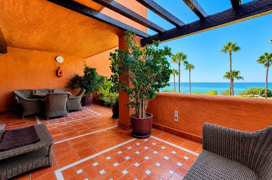 Appartement in Urbanización Puerto de Estepona