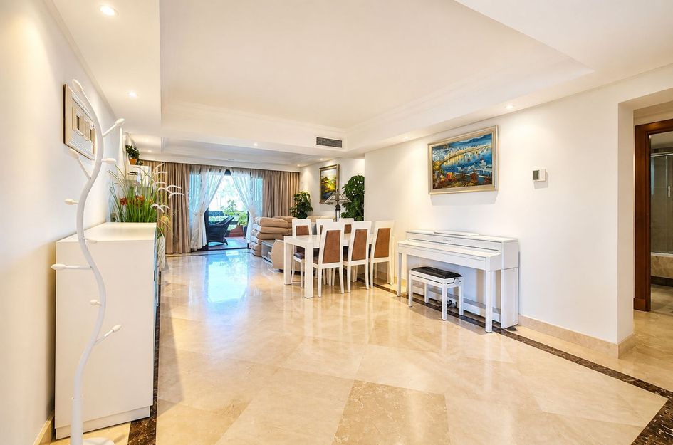 Appartement in Urbanización Puerto de Estepona