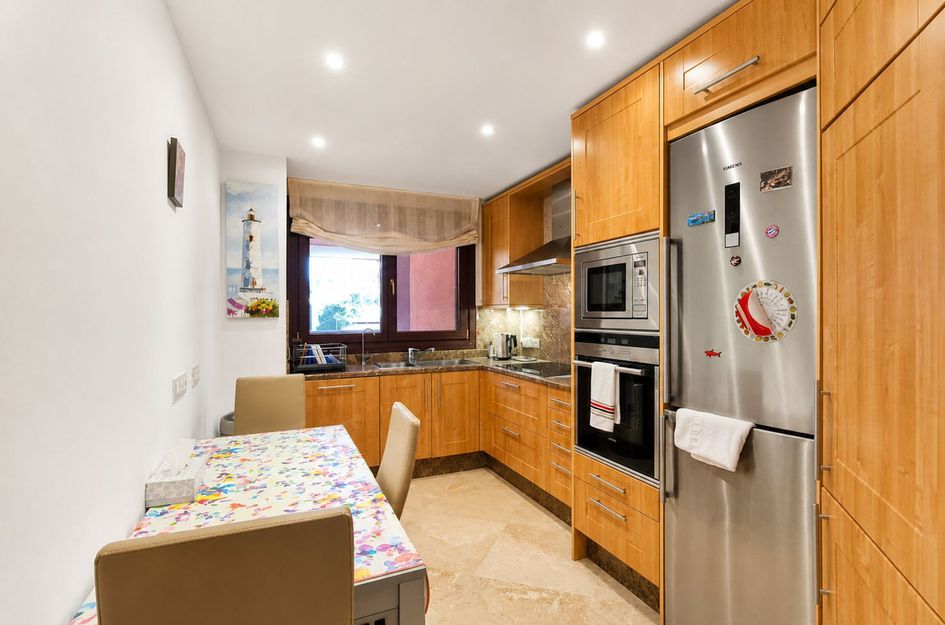 Appartement in Urbanización Puerto de Estepona