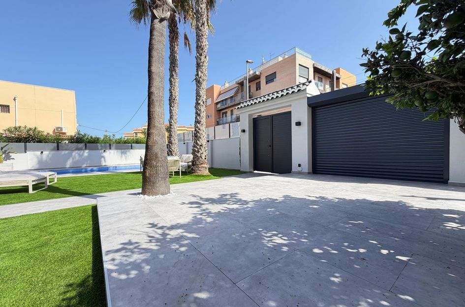Villa in Punta Prima