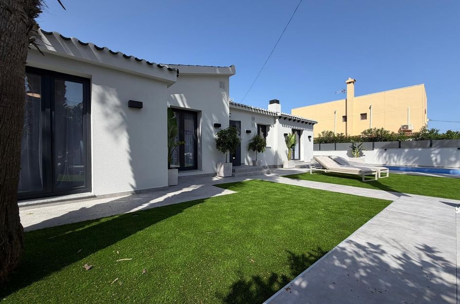Villa in Punta Prima