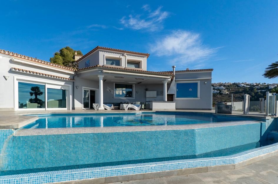 Villa in El Tesoro