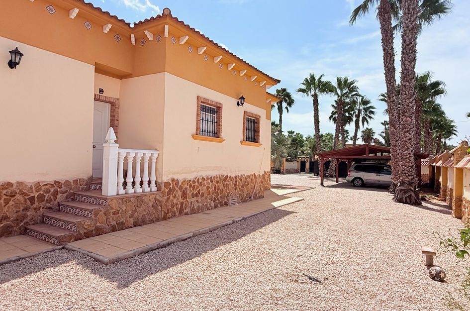 Villa in Monje