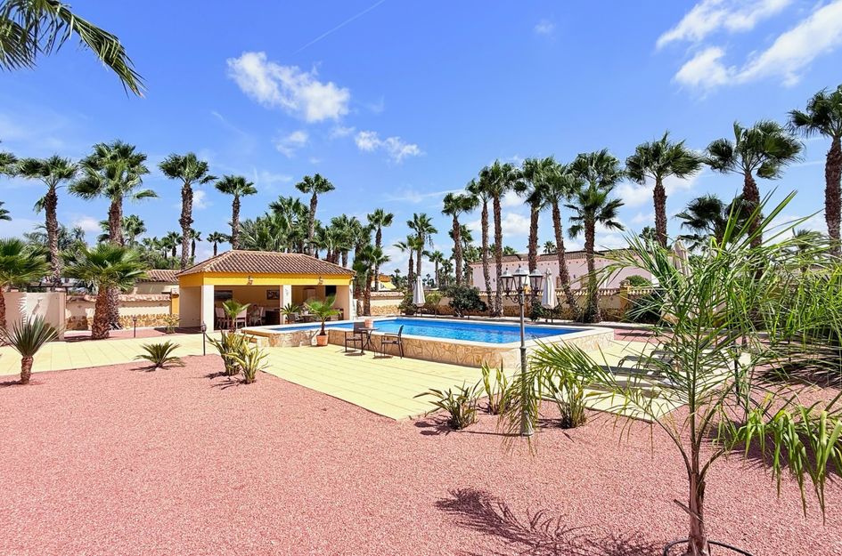 Villa in Monje
