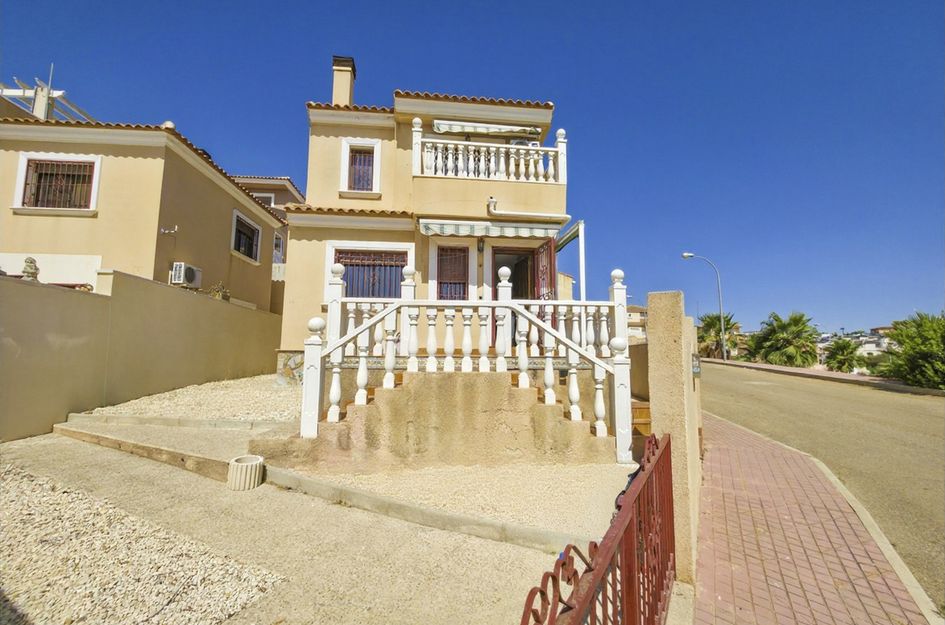 Villa in Res. Las Filipinas