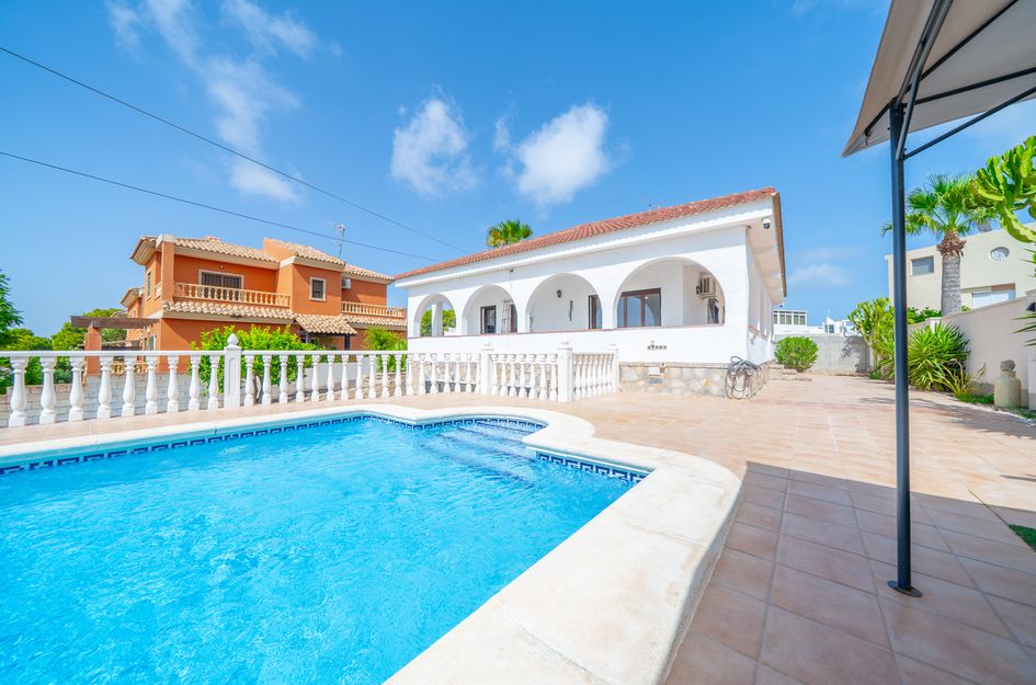 Villa in Torrevieja