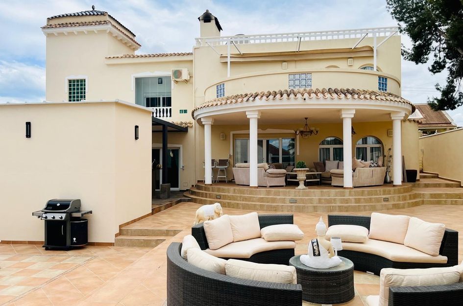Villa in San Miguel de Salinas