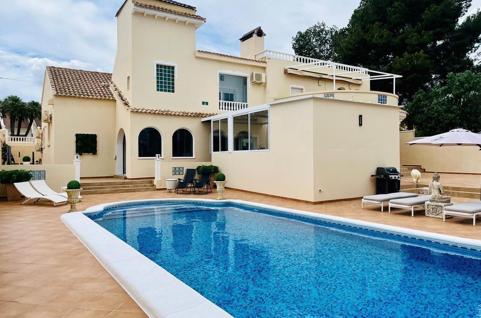 Villa in San Miguel de Salinas