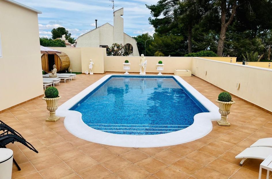 Villa in San Miguel de Salinas