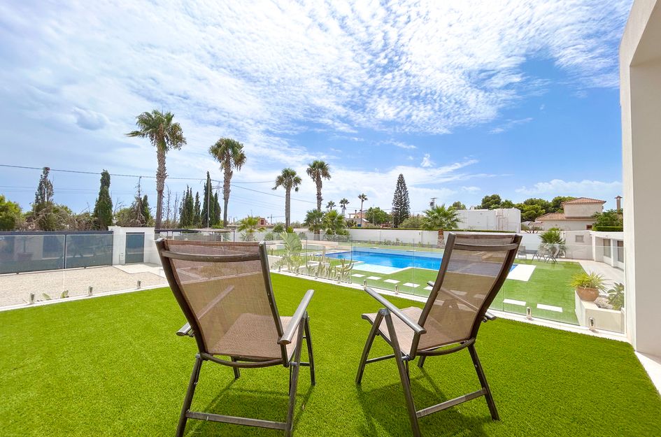 Villa in Los Montesinos