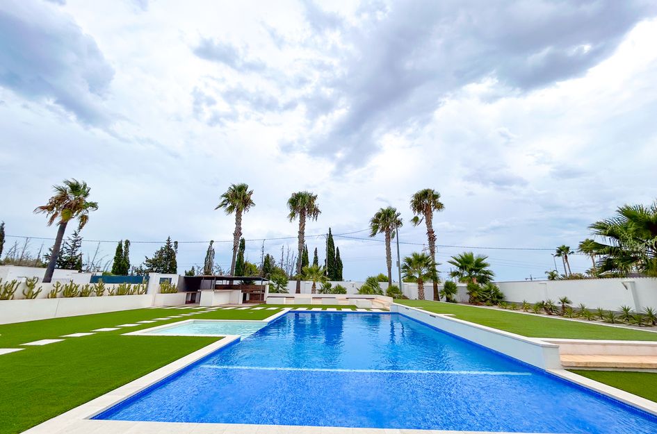 Villa in Los Montesinos