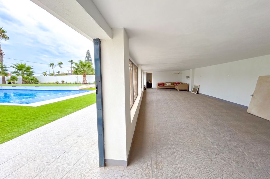 Villa in Los Montesinos