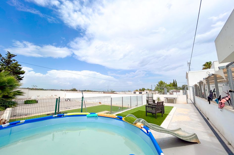 Villa in Los Montesinos