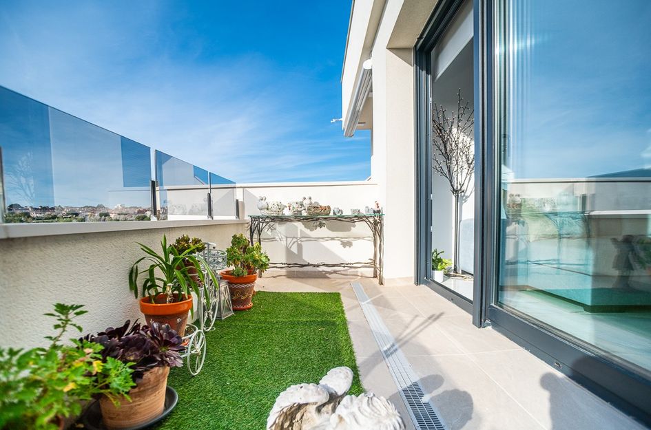 Penthouse in Los Almendros