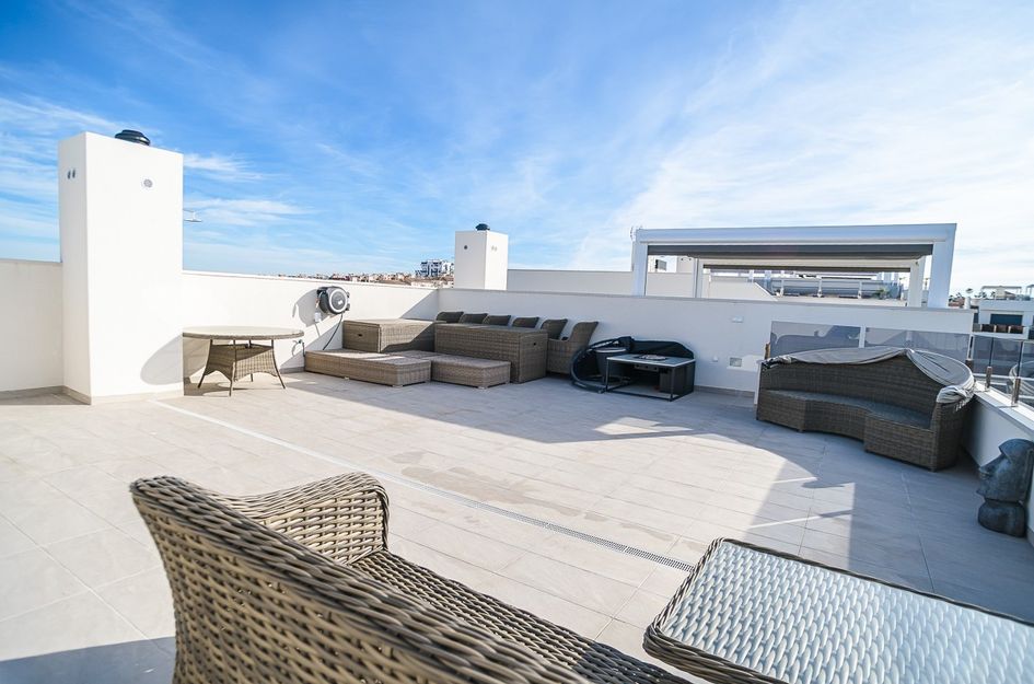 Penthouse in Los Almendros