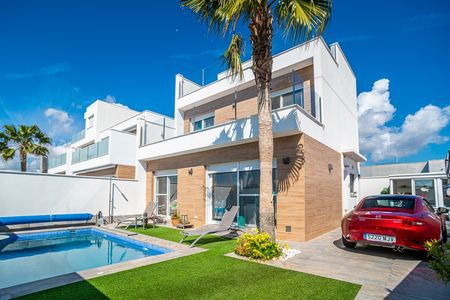 Villa in Pilar de la Horadada