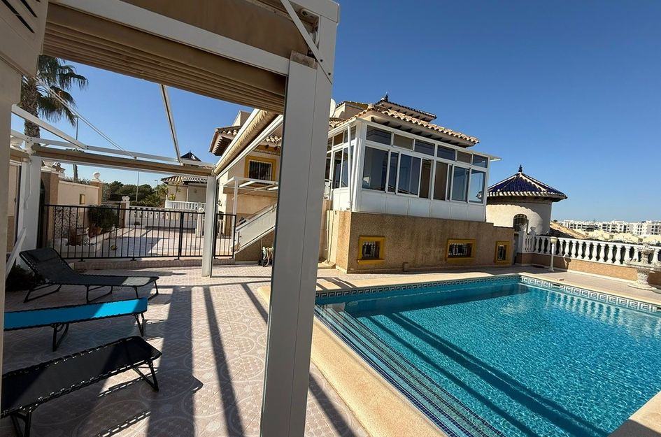 Villa in Dehesa de Campoamor