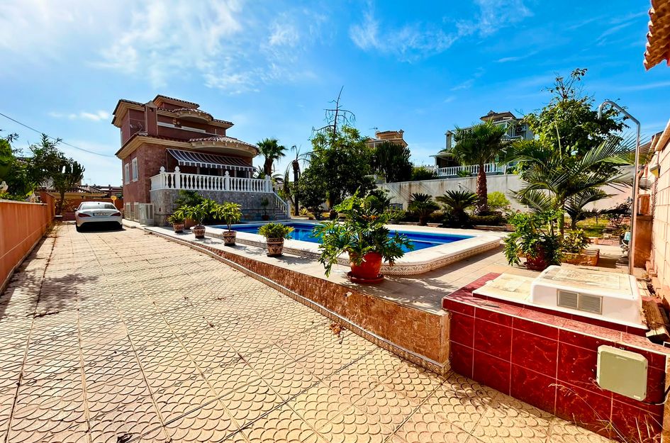 Villa in Torrevieja