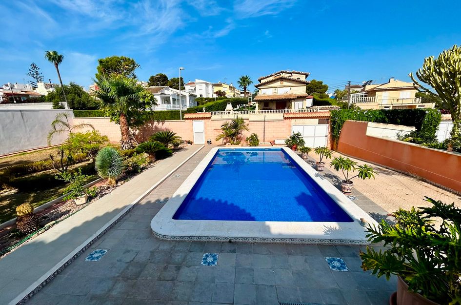 Villa in Torrevieja