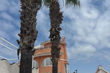 Villa in Montebello