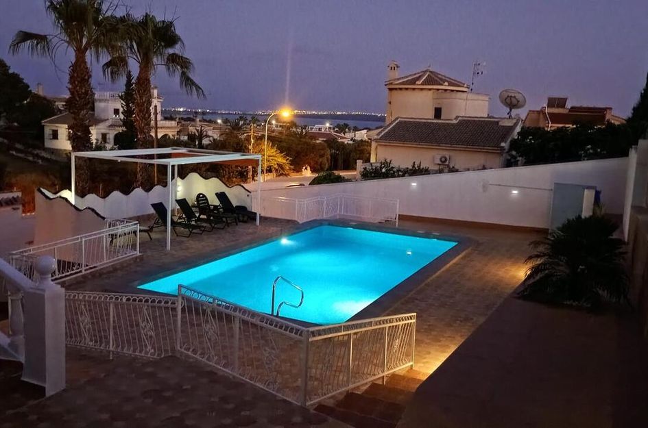 Villa in Montebello