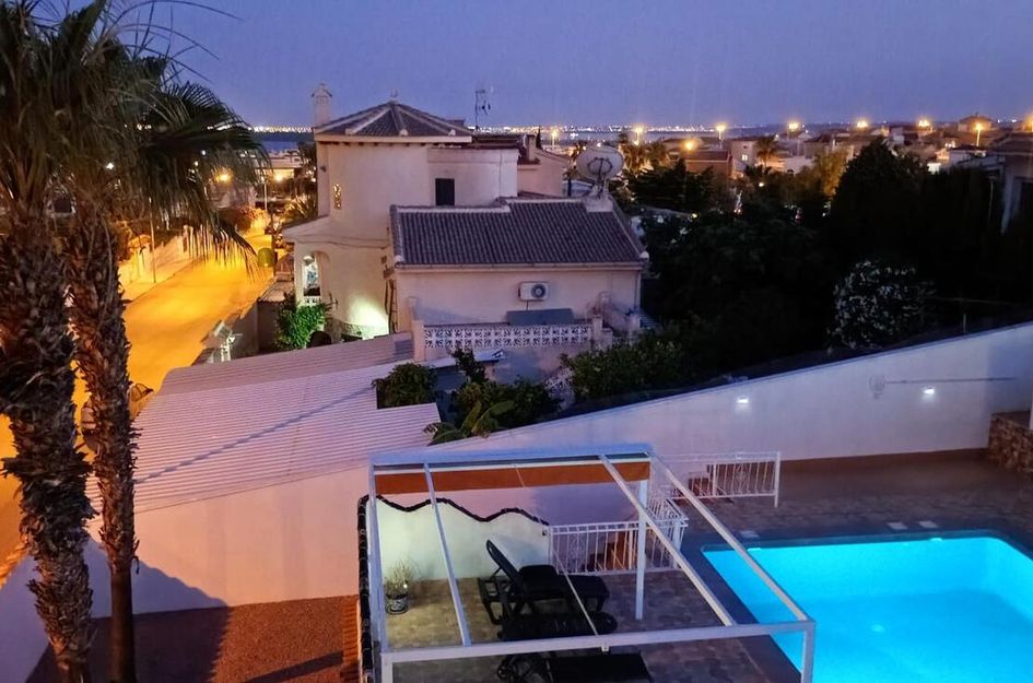 Villa in Montebello