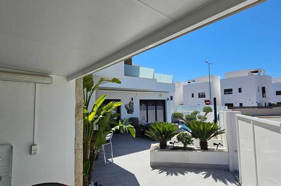 Villa in Los Montesinos