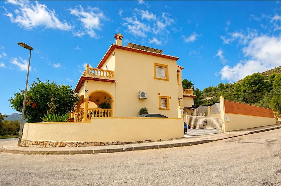 Villa in Sagra