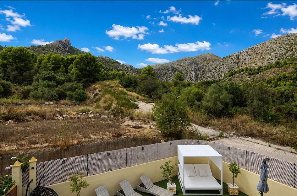Villa in Sagra