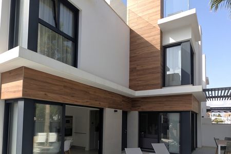 Villa in Santiago de la Ribera