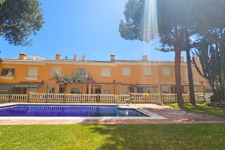 Huis in San Luis de Sabinillas